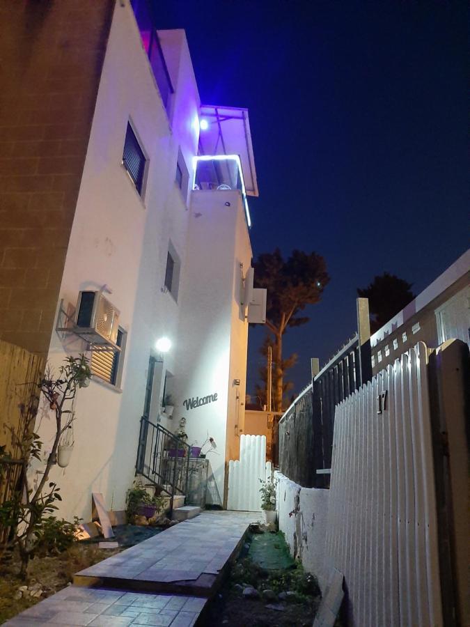 Nice Suite Nahariyya Nahariya Exteriör bild