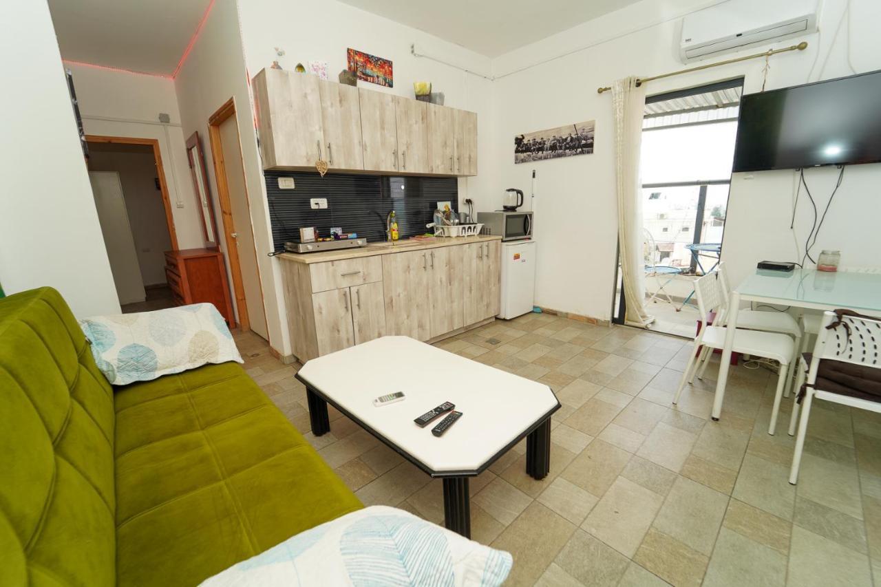 Nice Suite Nahariyya Nahariya Exteriör bild