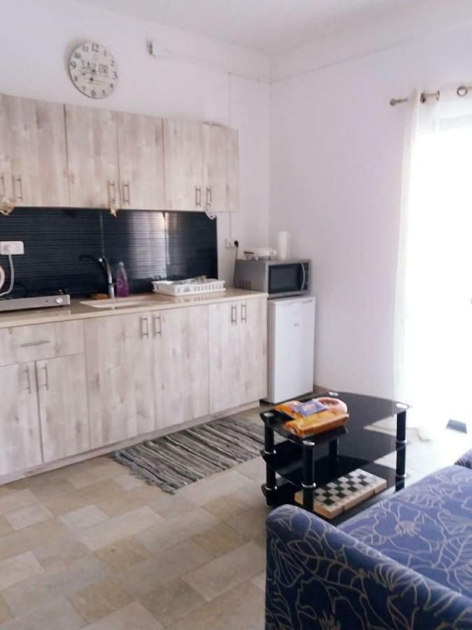 Nice Suite Nahariyya Nahariya Exteriör bild